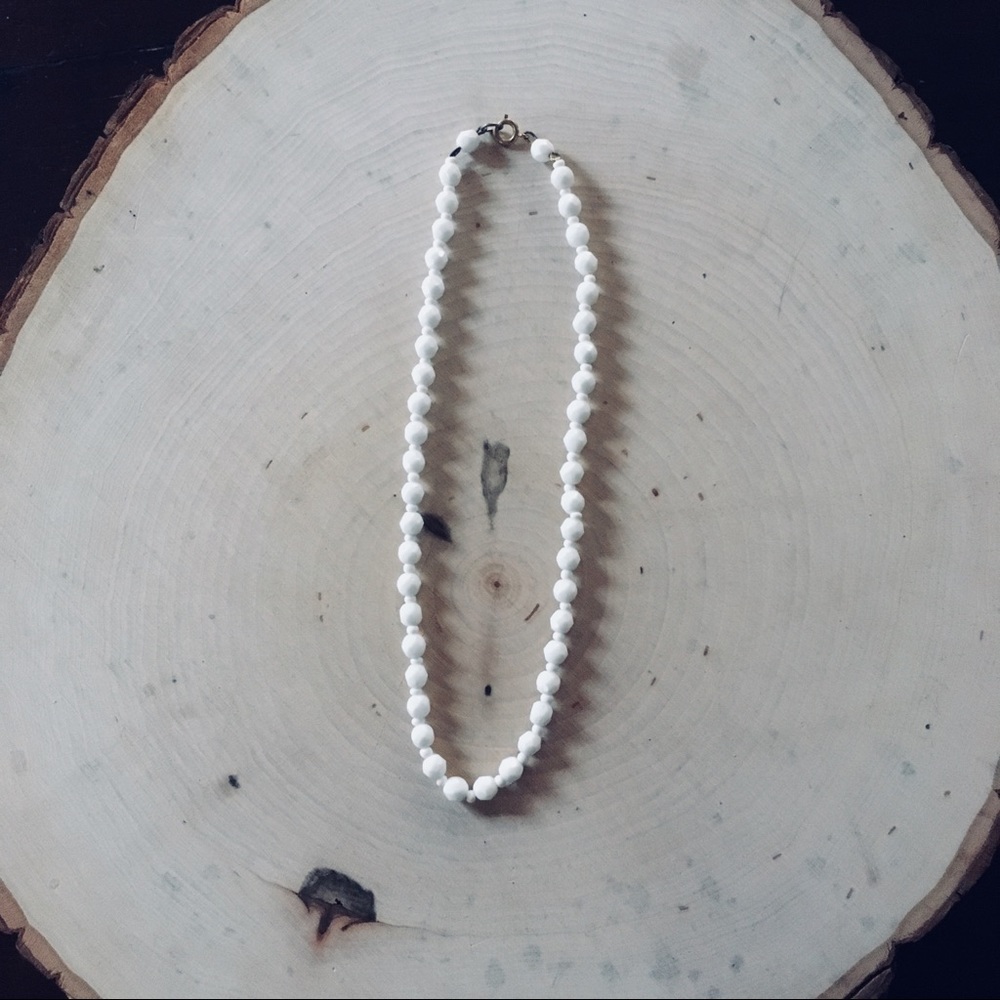 b e a d e d • Necklace - Picture 2 of 5